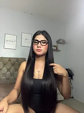 Snapshot of JassmineLove chatting on April 6, 4:08 pm JassmineLove online show from April 6, 4:08 pm