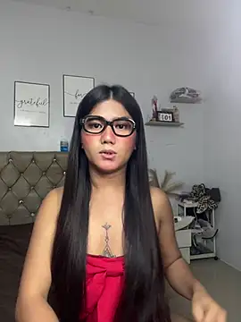Snapshot of JassmineLove chatting on April 15, 8:09 pm JassmineLove online show from April 15, 8:09 pm