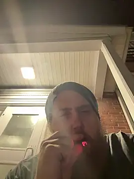 Snapshot of jayc23 chatting on June 8, 3:51 am jayc23 online show from June 8, 3:51 am