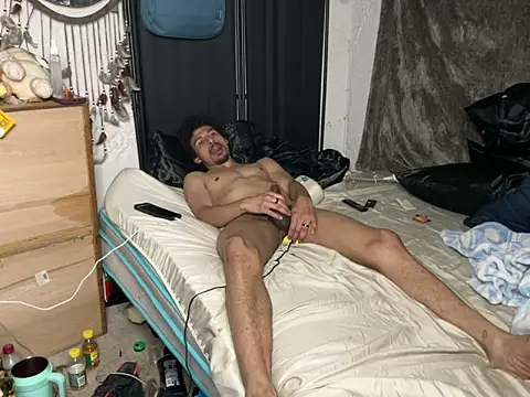 TayThan69 online show from June 8, 4:07 pm
