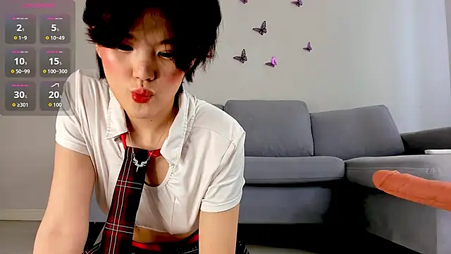 Snapshot of linmilena chatting on April 19, 3:17 am linmilena online show from April 19, 3:17 am