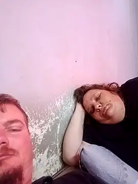 Snapshot of videos-studio chatting on April 6, 9:43 am videos-studio online show from April 6, 9:43 am