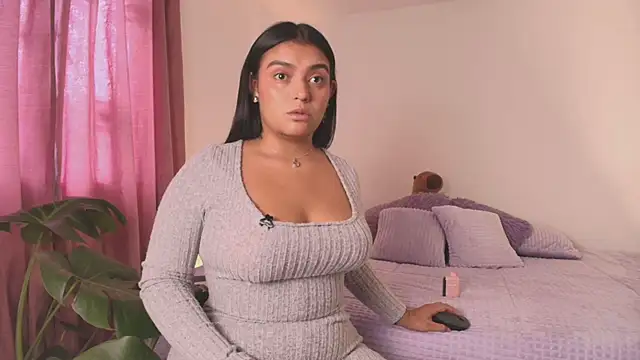 Snapshot of Addela_ chatting on April 13, 7:08 pm Addela online show from April 13, 7:08 pm