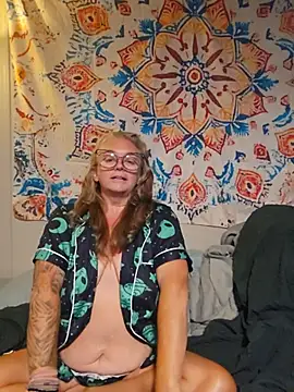 Snapshot of Blondejenn chatting on July 22, 12:19 pm Blondejenn online show from July 22, 12:19 pm