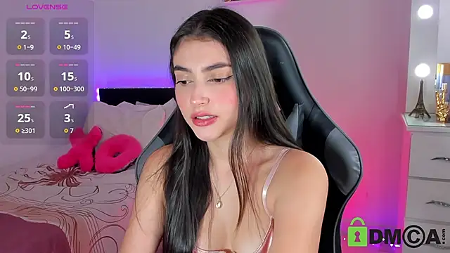 Snapshot of esmeralda_le chatting on April 11, 2:21 pm esmeralda le online show from April 11, 2:21 pm