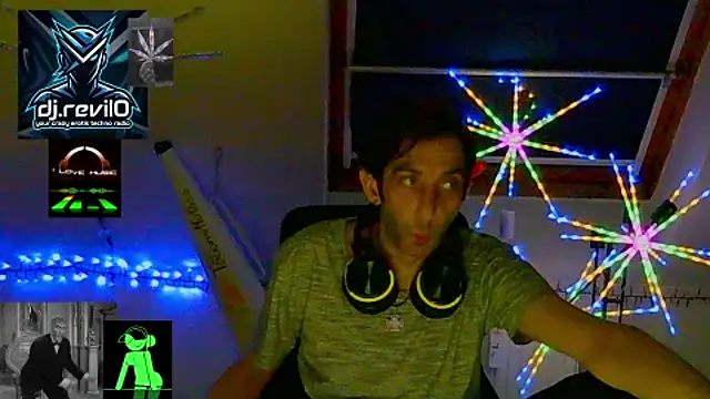 OllyFummler online show from April 17, 1:08 am