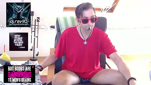 OllyFummler online show from May 31, 7:37 am