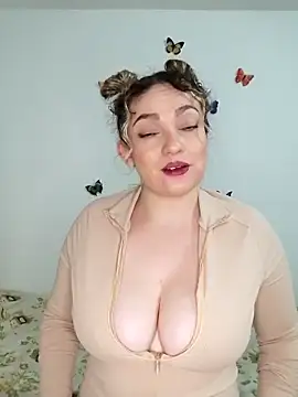 Snapshot of honey_hornie chatting on April 12, 12:59 am honey hornie online show from April 12, 12:59 am