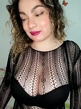 Snapshot of honey_hornie chatting on July 8, 9:08 pm honey hornie online show from July 8, 9:08 pm