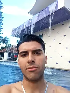 Snapshot of RodrigoColby2 chatting on April 27, 10:41 pm RodrigoColby2 online show from April 27, 10:41 pm