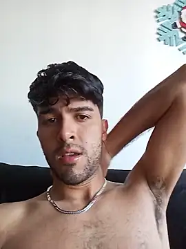 Snapshot of RodrigoColby2 chatting on May 19, 9:10 pm RodrigoColby2 online show from May 19, 9:10 pm
