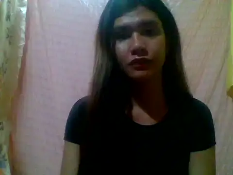 Snapshot of luna_veille chatting on April 13, 1:38 pm luna veille online show from April 13, 1:38 pm