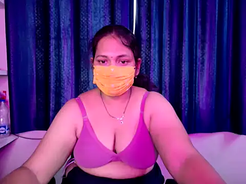 Snapshot of charu-baby chatting on April 11, 6:29 am charu-baby online show from April 11, 6:29 am