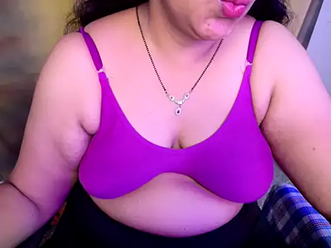 Snapshot of charu-baby chatting on April 17, 6:38 am charu-baby online show from April 17, 6:38 am