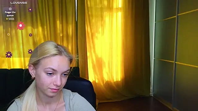 SonnySofia online show from May 25, 5:35 am