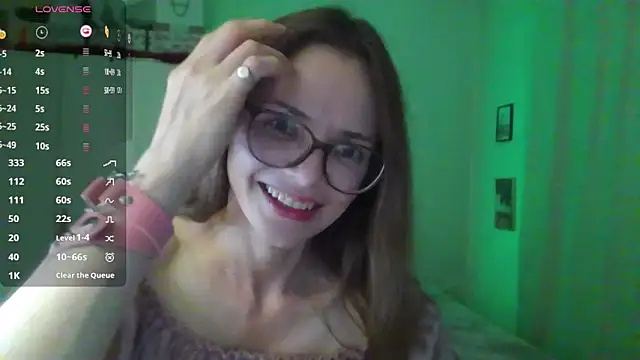 Snapshot of mmmay_day chatting on April 10, 6:56 pm mmmay day online show from April 10, 6:56 pm
