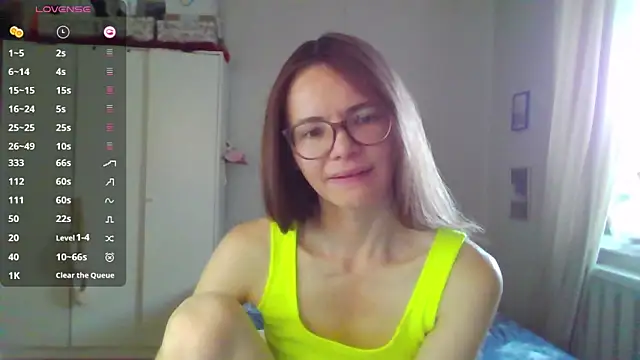 Snapshot of mmmay_day chatting on April 18, 3:10 am mmmay day online show from April 18, 3:10 am