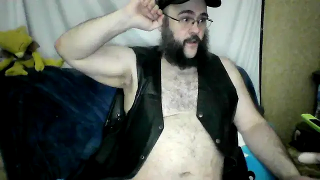BriTheTopBear online show from May 2, 3:22 am