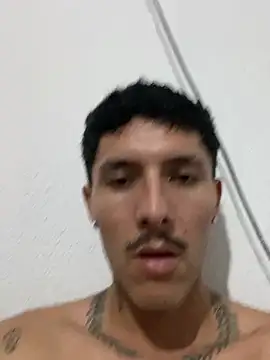 Snapshot of ALEXXXTREM69 chatting on May 16, 12:07 am ALEXXXTREM69 online show from May 16, 12:07 am