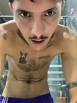 Snapshot of ALEXXXTREM69 chatting on May 18, 4:35 pm ALEXXXTREM69 online show from May 18, 4:35 pm