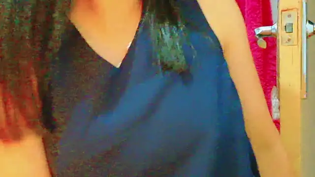 MojaditPussy online show from April 12, 11:15 am