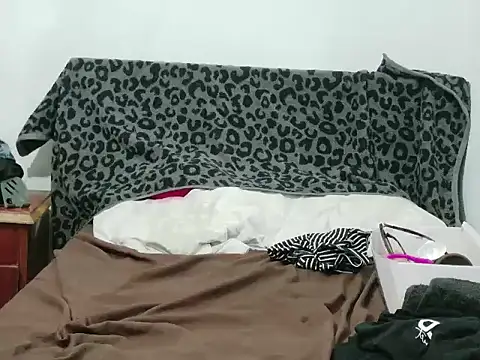 MojaditPussy online show from July 13, 9:17 pm