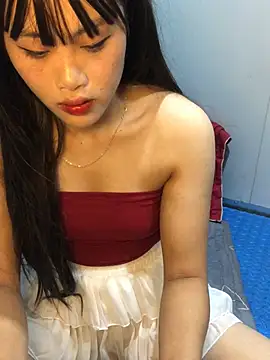 Zoe X1 online show from April 10, 3:50 pm