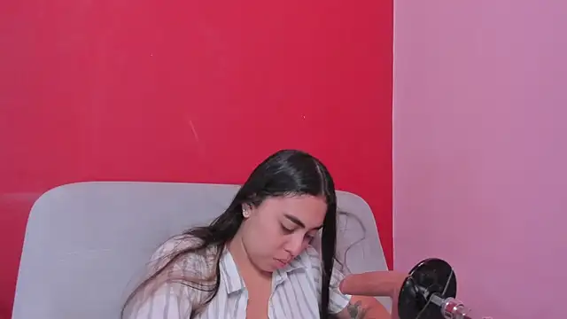 Snapshot of rose_smitth chatting on April 17, 7:28 pm rose smitth online show from April 17, 7:28 pm