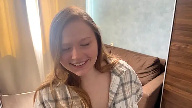 elingibbson online show from April 7, 9:32 am