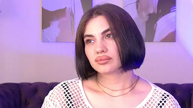 Snapshot of AdrianaToress chatting on May 19, 1:56 am AdrianaToress online show from May 19, 1:56 am