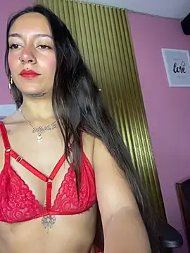 Snapshot of DulceLatinaxo chatting on April 13, 8:47 pm DulceLatinaxo online show from April 13, 8:47 pm