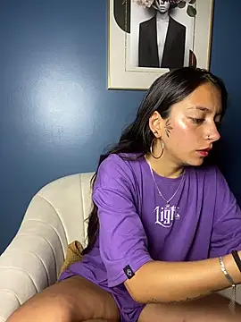 Snapshot of DulceLatinaxo chatting on May 20, 9:32 pm DulceLatinaxo online show from May 20, 9:32 pm