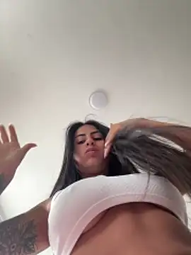 Snapshot of lunasex06 chatting on June 9, 2:28 pm lunasex06 online show from June 9, 2:28 pm