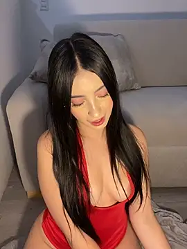 Snapshot of Magiee_Thompson chatting on May 14, 1:29 pm Magiee Thompson online show from May 14, 1:29 pm