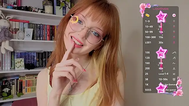 Snapshot of Lilyrin chatting on June 4, 9:21 pm Lilyrin online show from June 4, 9:21 pm
