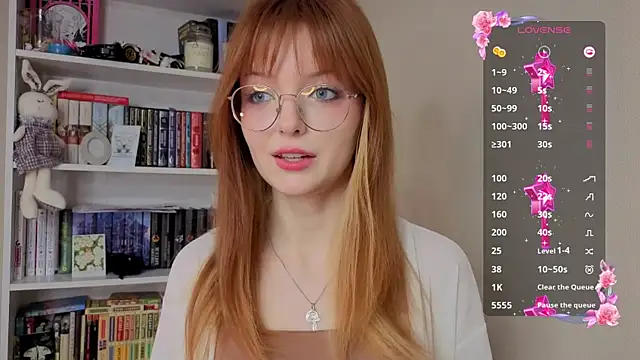 Snapshot of Lilyrin chatting on June 6, 8:35 pm Lilyrin online show from June 6, 8:35 pm