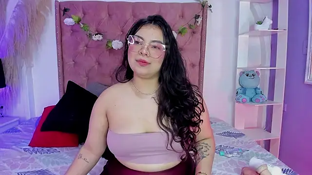 Snapshot of ROSELEI_ chatting on May 3, 9:15 am ROSELEI online show from May 3, 9:15 am