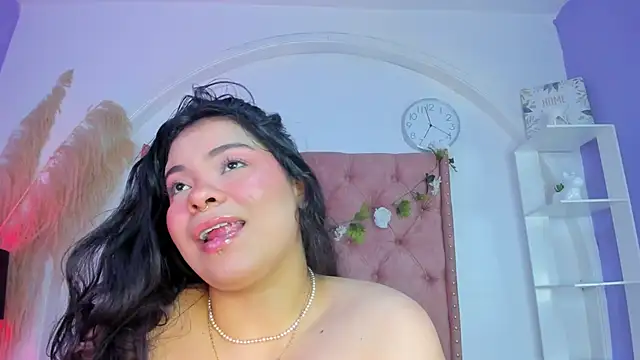 Snapshot of ROSELEI_ chatting on May 16, 12:59 pm ROSELEI online show from May 16, 12:59 pm