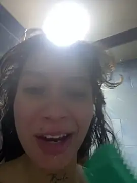 Snapshot of Dreanaa chatting on June 11, 9:24 pm Dreanaa online show from June 11, 9:24 pm