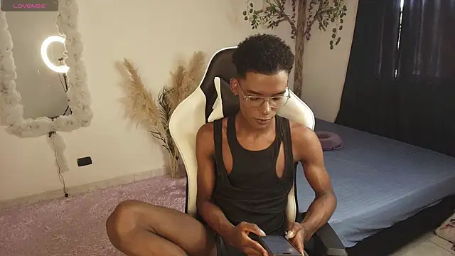 IamAndrey online show from April 13, 3:28 pm