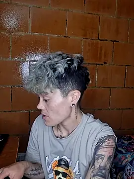 Snapshot of Megan-c chatting on April 21, 1:42 am Megan-c online show from April 21, 1:42 am