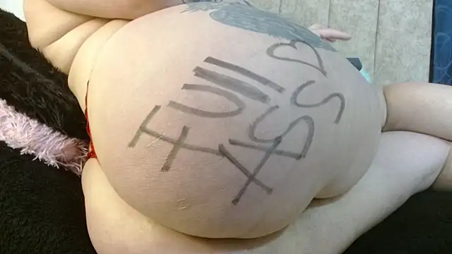 Snapshot of Melanie_Slut_nasty chatting on May 5, 8:50 pm Melanie Slut nasty online show from May 5, 8:50 pm