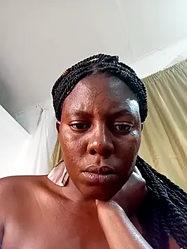 Snapshot of SweetCandy_95 chatting on April 22, 11:39 pm SweetCandy 95 online show from April 22, 11:39 pm