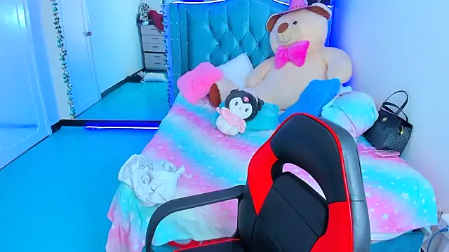 valery taylor 1 online show from April 29, 5:30 pm