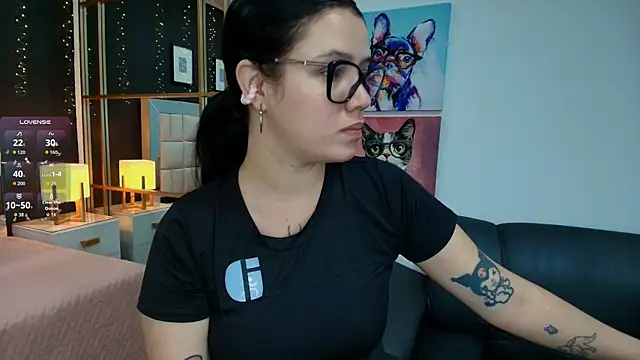 Snapshot of aria_bloomer chatting on May 20, 12:11 pm aria bloomer online show from May 20, 12:11 pm