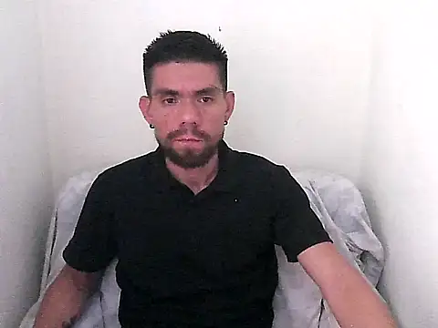 Snapshot of thomas2wood chatting on June 26, 8:24 pm thomas2wood online show from June 26, 8:24 pm