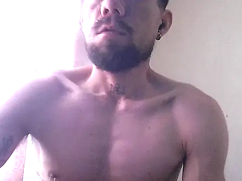 Snapshot of thomas2wood chatting on July 16, 10:16 pm thomas2wood online show from July 16, 10:16 pm