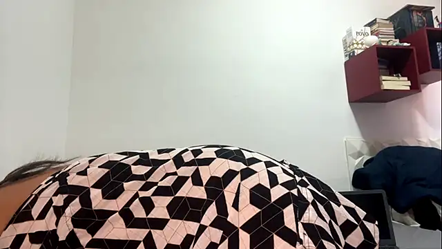 Snapshot of IsisValentine chatting on July 8, 5:06 pm IsisValentine online show from July 8, 5:06 pm