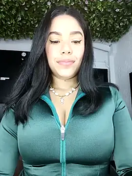 Snapshot of BrendaBloom_ chatting on May 7, 2:50 am BrendaBloom online show from May 7, 2:50 am