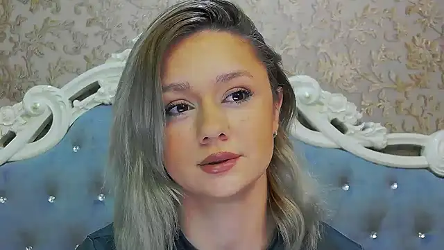 Snapshot of Ivy_Quin chatting on May 12, 3:36 am Ivy Quin online show from May 12, 3:36 am